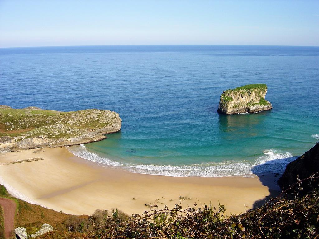 El Juacu Pension Llanes Buitenkant foto